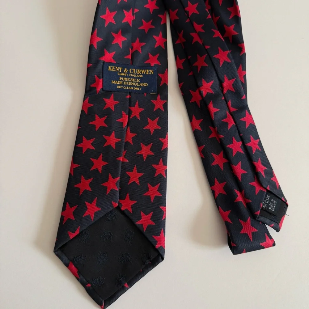 Elegant Kent and Curwen Star Patterned Men's pure silk Tie